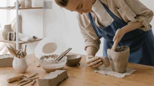 Best Brushes for Glazing Pottery: Top Picks for Smooth and Even Coats